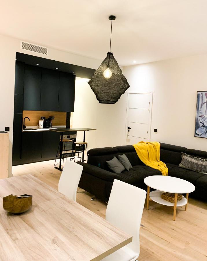 Apartment Vieux Nice-3 Pieces Moderne- 100m De La Nice
