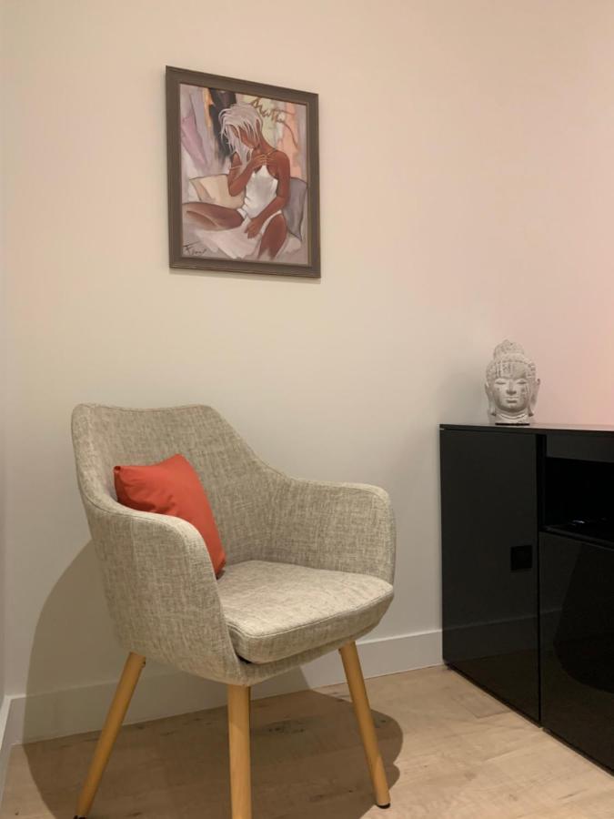 Apartment Vieux Nice-3 Pieces Moderne- 100m De La